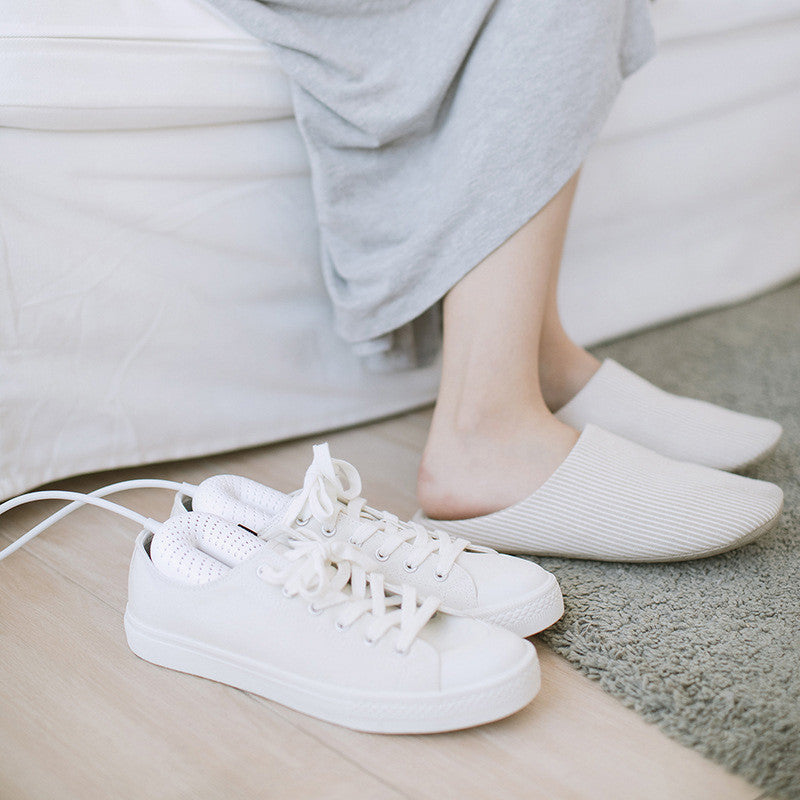【𝗔𝗦𝗛】Sothing Shoe Dryer Shoe Deodorization Sterilization Household Dormitory 烘鞋器干鞋烤鞋除臭杀菌